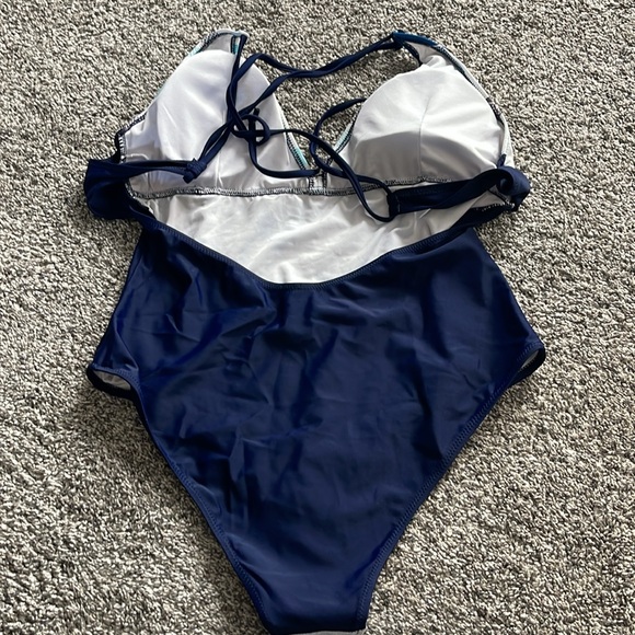 Cupshe navy Aztec print suit - Picture 2 of 2